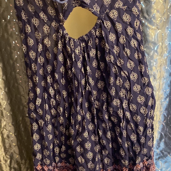 Dress - Picture 6 of 6